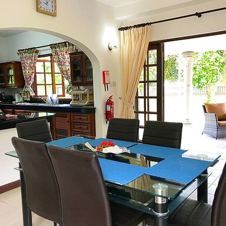 באיה סיינטה אנה Villa Saint Sauveur מראה חיצוני תמונה
