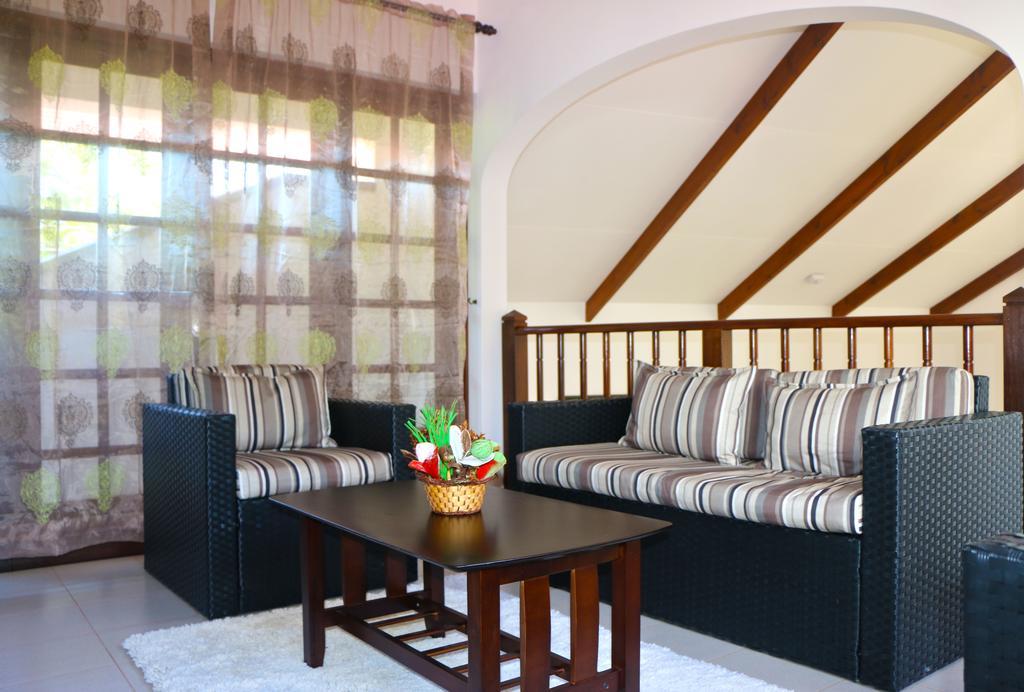 באיה סיינטה אנה Villa Saint Sauveur מראה חיצוני תמונה