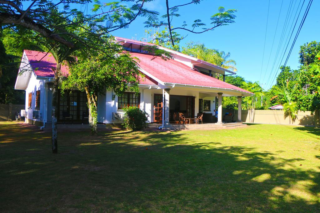 באיה סיינטה אנה Villa Saint Sauveur מראה חיצוני תמונה