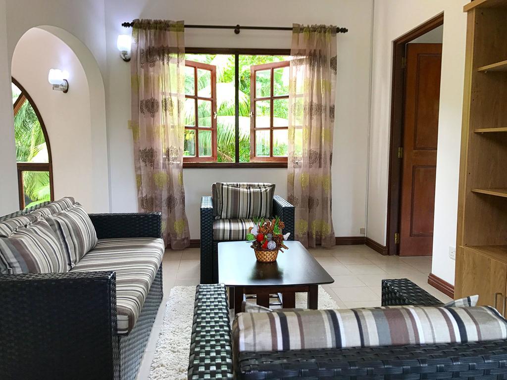 באיה סיינטה אנה Villa Saint Sauveur מראה חיצוני תמונה