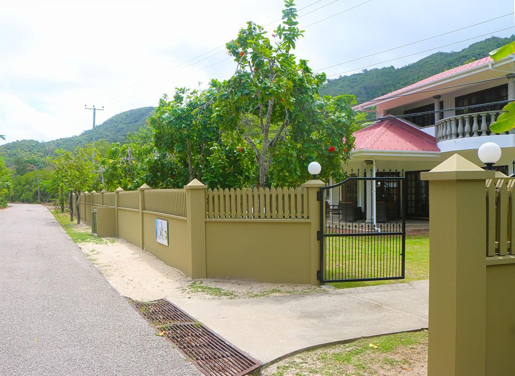 באיה סיינטה אנה Villa Saint Sauveur מראה חיצוני תמונה